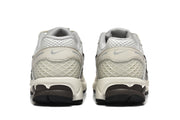 Nike Zoom Vomero 5 Sneakers in Cream and Silver