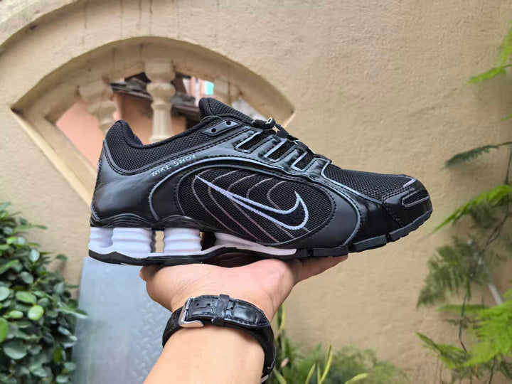 Nike Shox R4 Black and White Sneakers