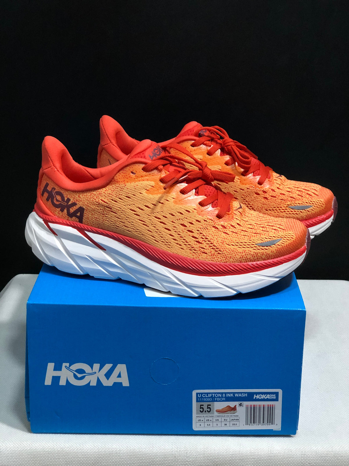 HOKA Clifton 8 Running Shoes in Ink Wash