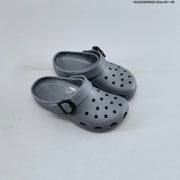 Crocs Classic Clog in Charcoal Gray