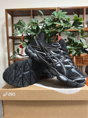 ASICS Gel-Cumulus 16 Sneakers Black and White
