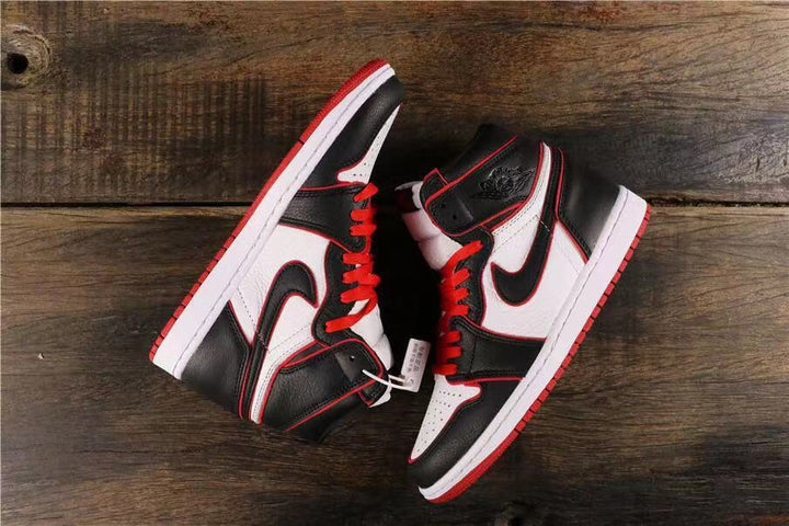 Air Jordan 1 Retro High OG Black Red White Sneakers