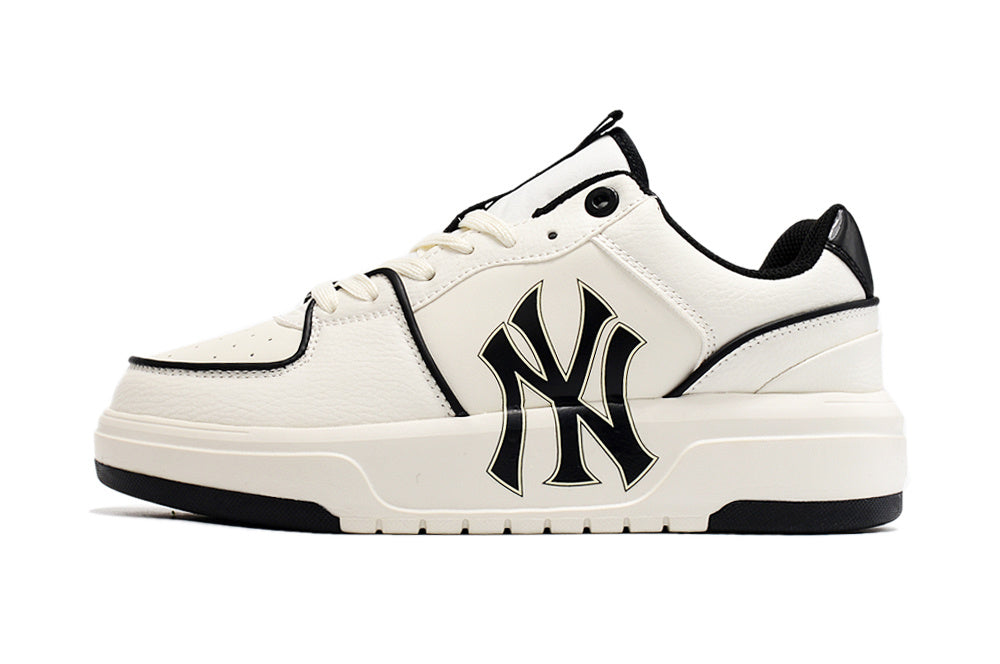 MLB New York Yankees Low-Top Sneakers in White and Black