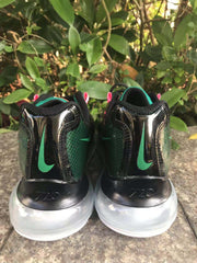 Nike Air Max 720 Sneakers in Green, Black and Pink