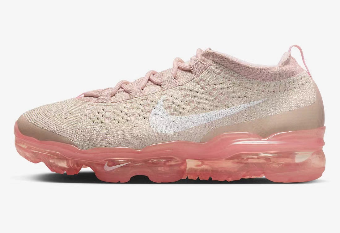 Nike Air VaporMax Flyknit Pink Sneakers