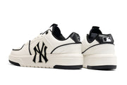 MLB New York Yankees Low-Top Sneakers in White and Black