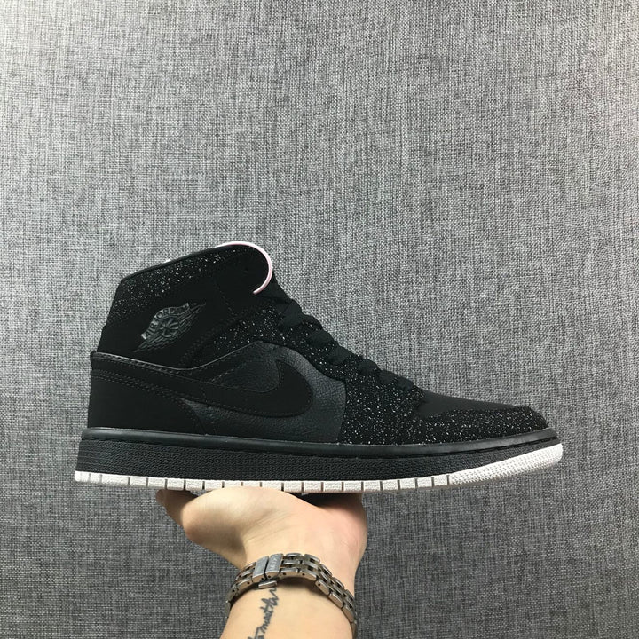 Jordan Air Jordan 1 Mid Black and White Sneakers 554724-001