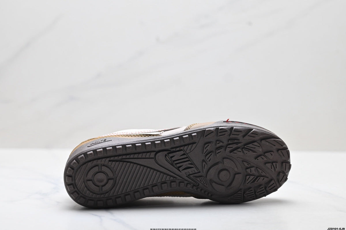 Nike Terra Manta Sneakers in Cream, Tan and Red