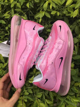 Nike Air Max 720 Pink Sneakers