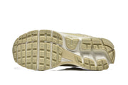 Nike Zoom Vomero 5 Sneakers in Beige and White