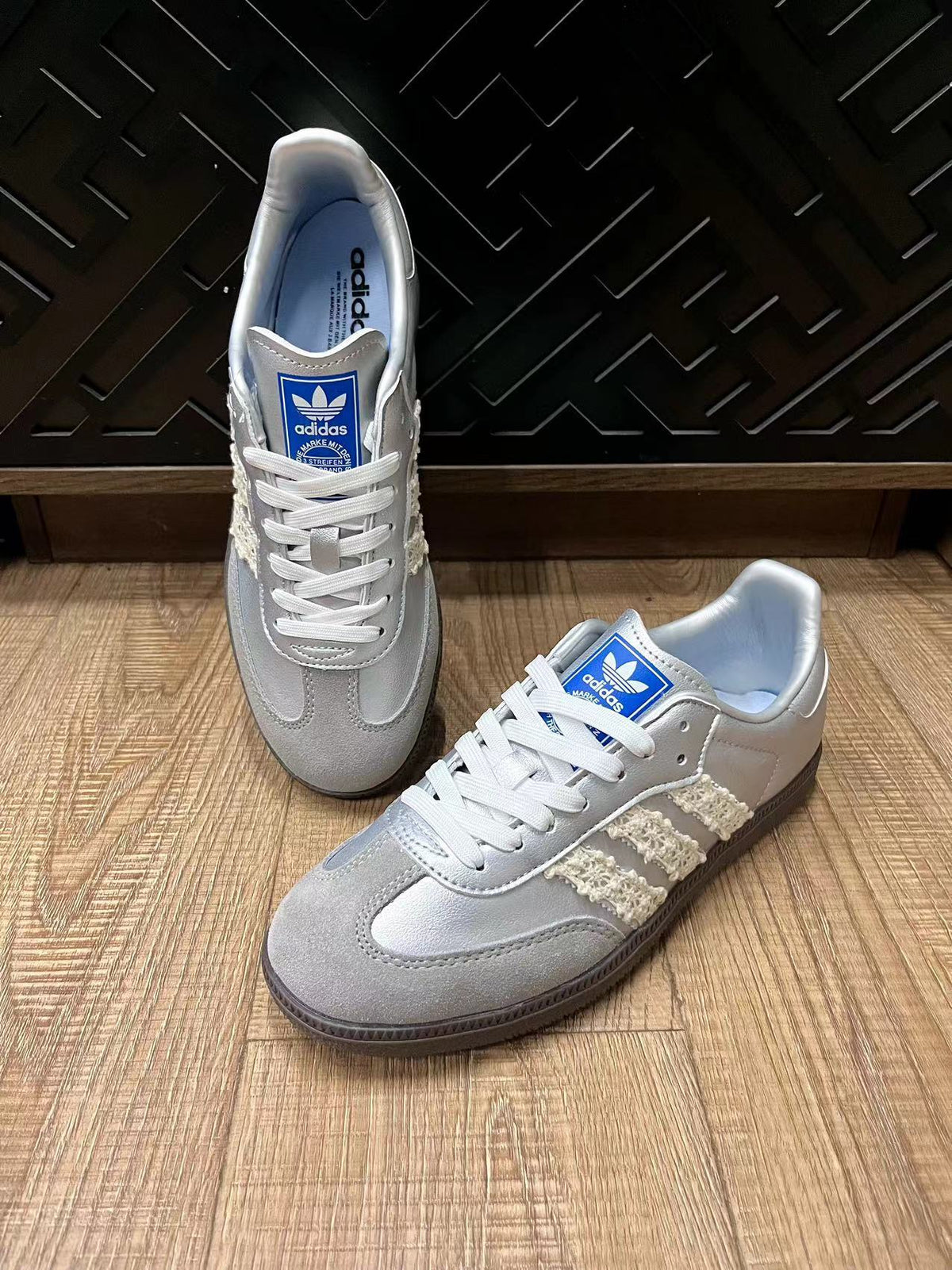 adidas Samba Sneakers Silver White Lace Stripes