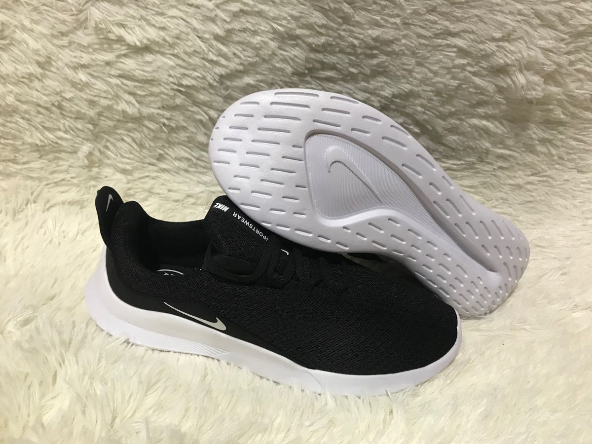 Nike Black and White Knit Low-Top Sneakers