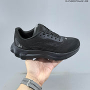 Alo Yoga Alo Runner Low-Top Sneakers