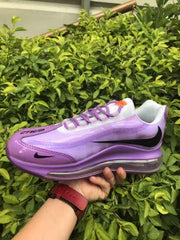 Nike Air Max 720 Sneakers in Purple