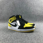 Air Jordan 1 Mid SE Black Yellow Toe Sneakers 852542-071