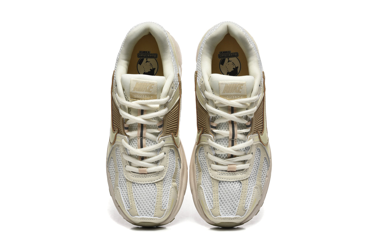 Nike Zoom Vomero 5 Sneakers in Sail and Tan