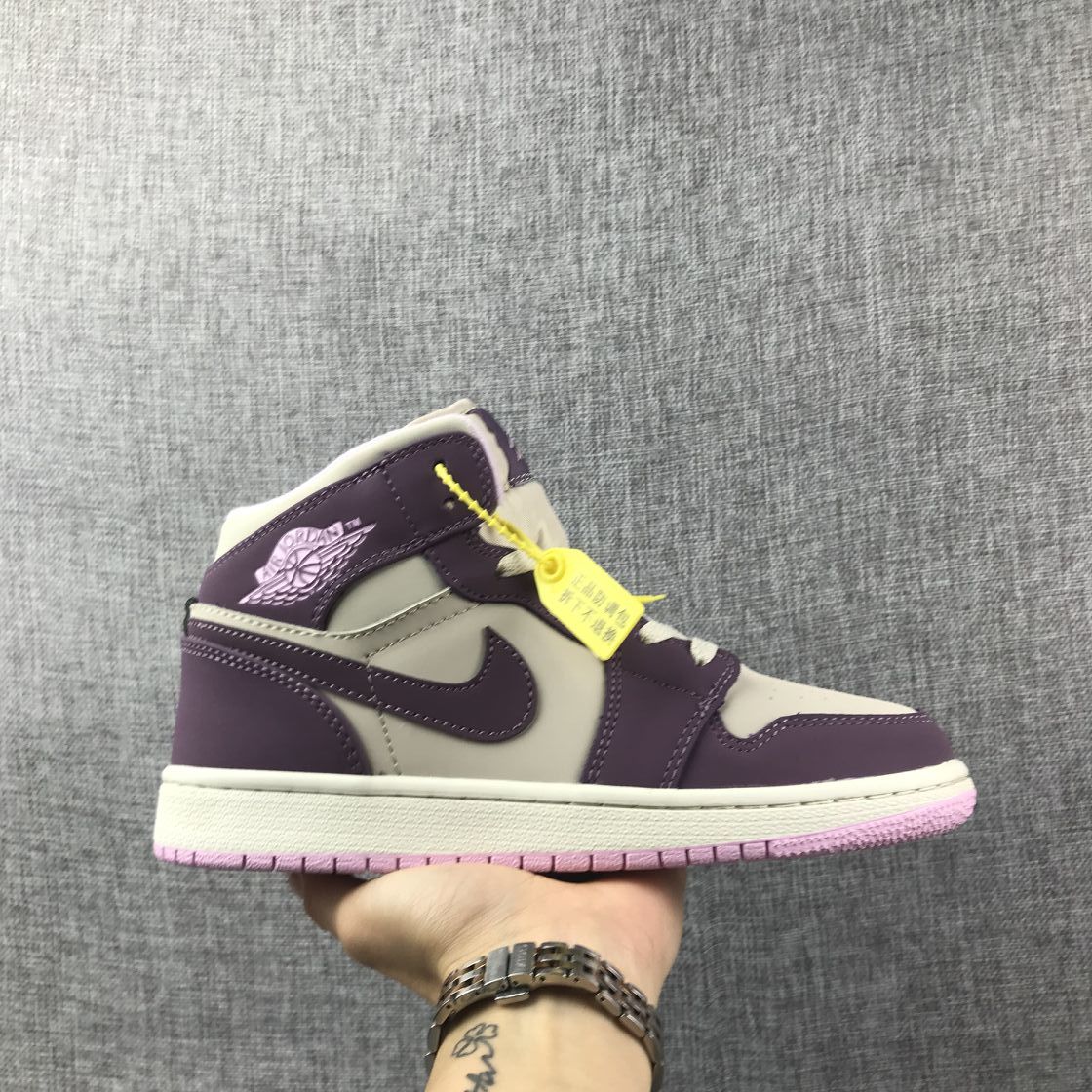 Air Jordan 1 Retro High OG White Purple Sneakers