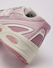 New Balance 740