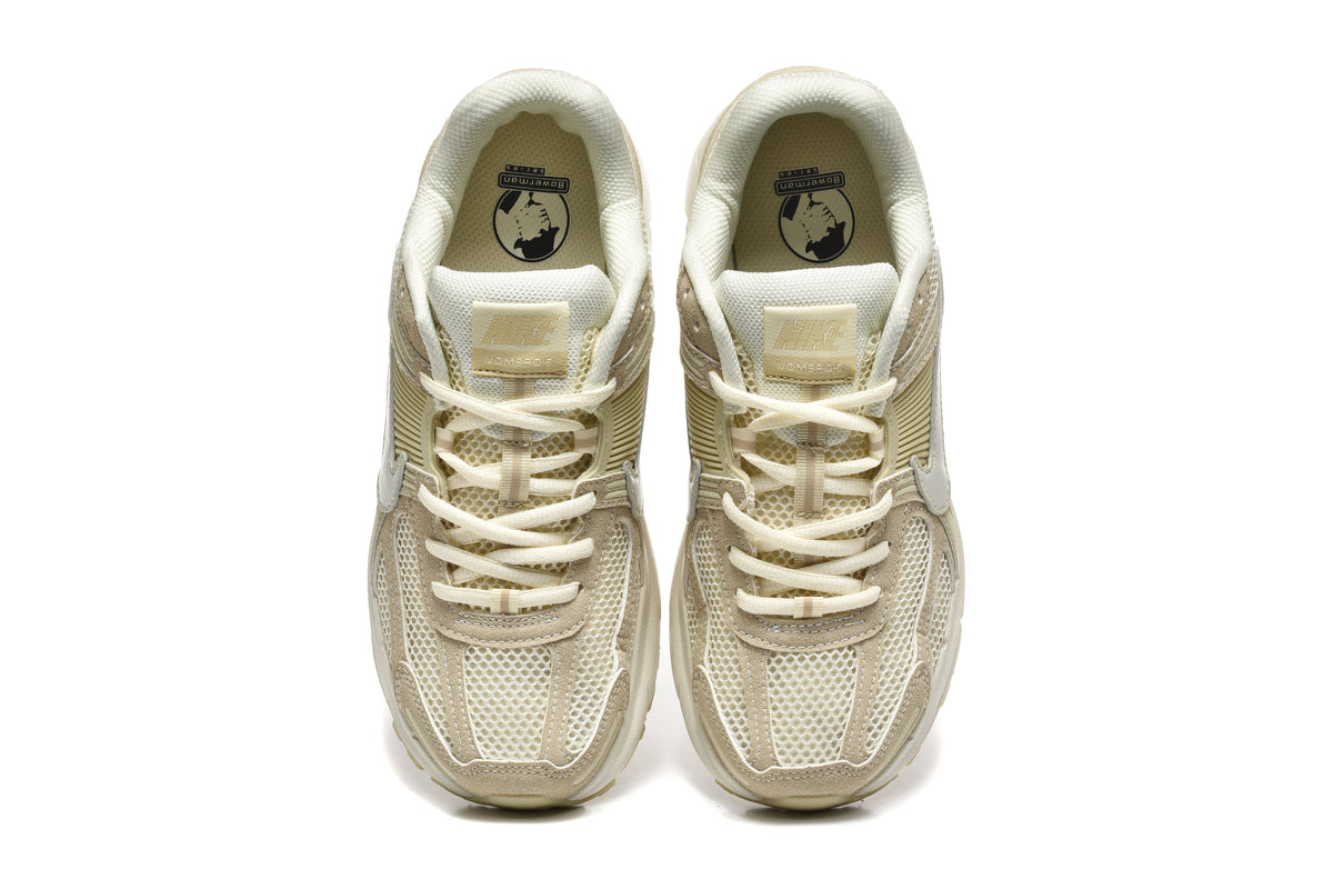 Nike Zoom Vomero 5 Sneakers in Beige and White