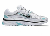 Nike White and Aqua Mesh Running Sneakers