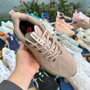 ASICS NOVABLAST 5 LE Brown Running Shoes