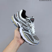 Saucony ProGrid Omni 9 Retro Running Sneakers