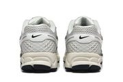 Nike Vomero 5 Silver and White Sneakers