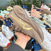 ASICS NOVABLAST 5 LE Brown Running Shoes