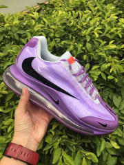 Nike Air Max 720 Sneakers in Purple