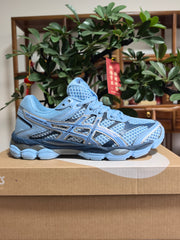 ASICS GEL-Cumulus 16 Sneakers in Sky Blue