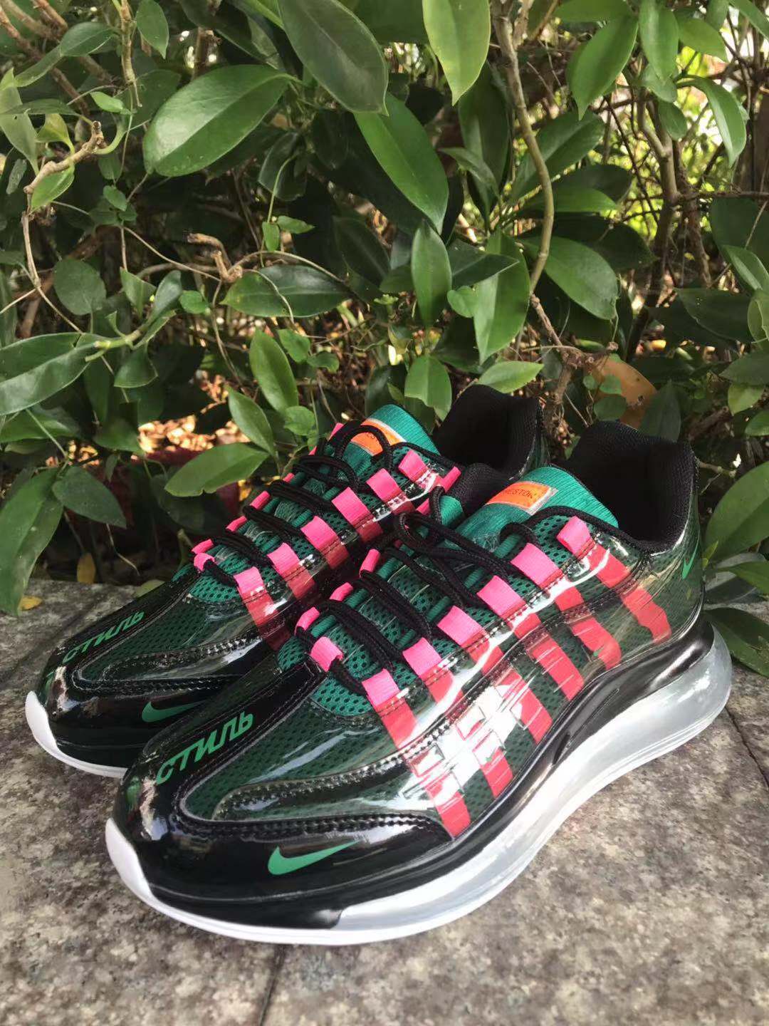Nike Air Max 720 Sneakers in Green, Black and Pink