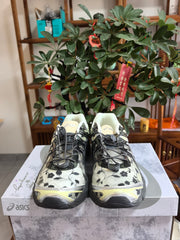 ASICS GEL-Quantum 360 B2 Sneakers in Cream and Black